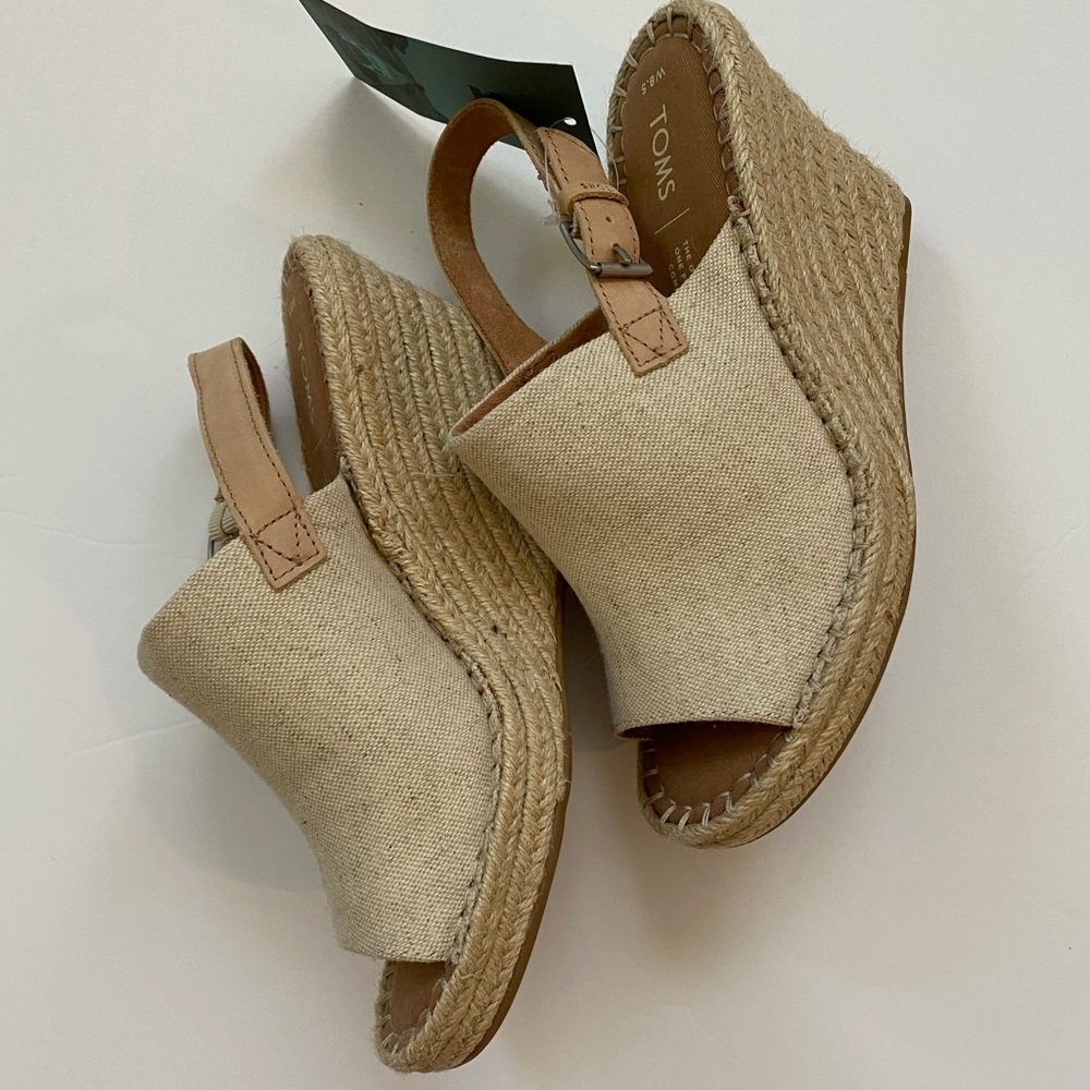 Shoes - Picture 2 of 5